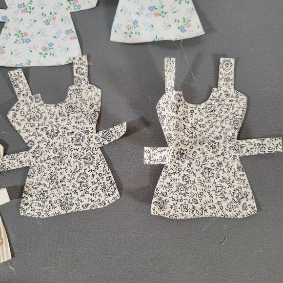 Vintage Wooden Paper Dolls with Handmade Outfits Set of 2 Collectible - Picture 13 of 16